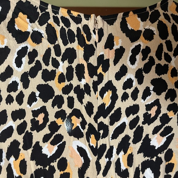 NWT! Beautiful cheetah print blouse - Picture 7 of 7